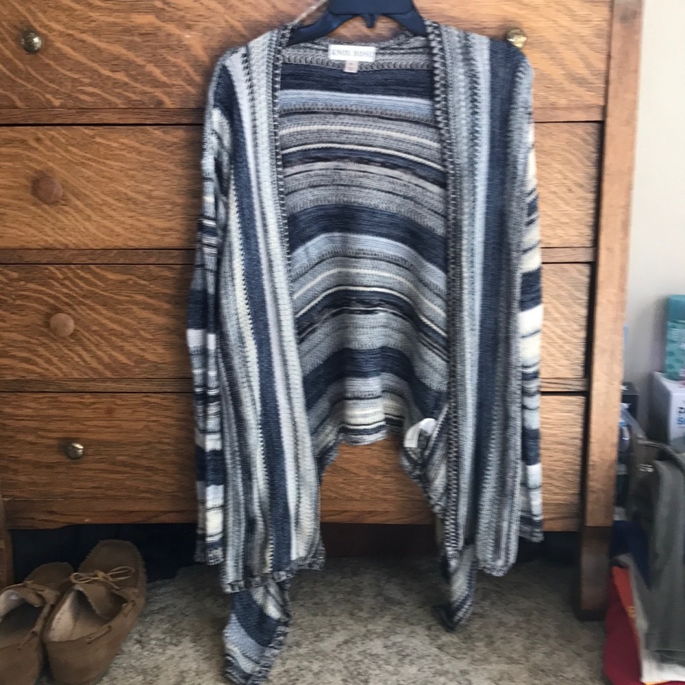 Knox Rose cardigan beautiful blue colors